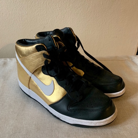 black yellow white jordan 1